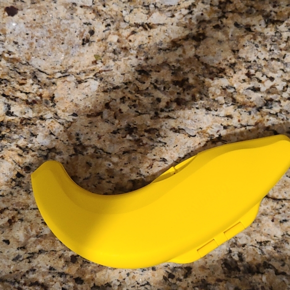Tupperware Kitchen Tupperware Banana Holder Poshmark